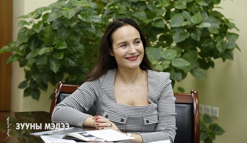 Анна Эспарса: Түүхч хүн өөрийгөө нэг цаг үеэр хязгаарлах учиргүй